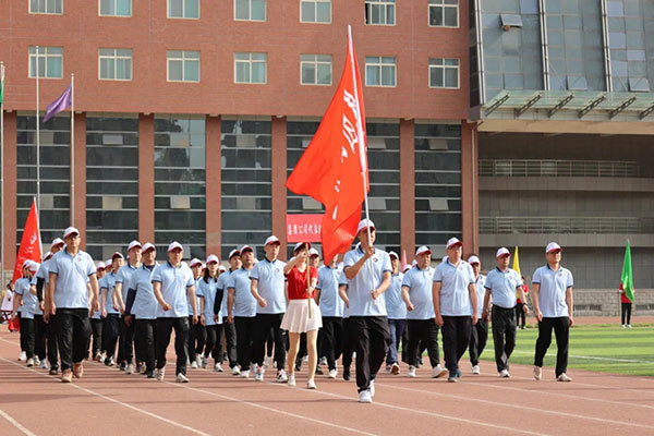 华体会体育公司代表队参加西安建筑科技大学华体会体育学院 “阳光体育” 暨第十六届田径运动会
